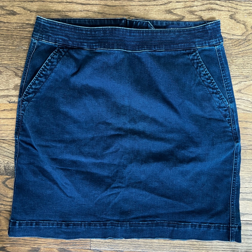 Talbots Classic Medium Wash Denim Skirt Size 10